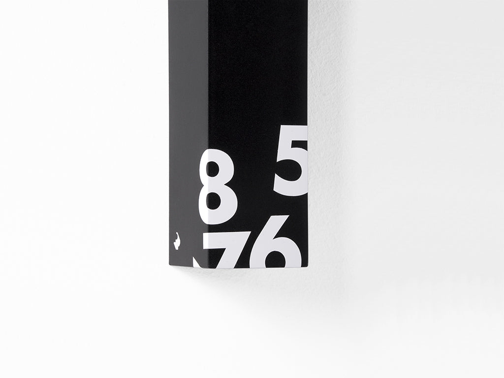 Progetti Wanduhr IlTempoString black vertikal