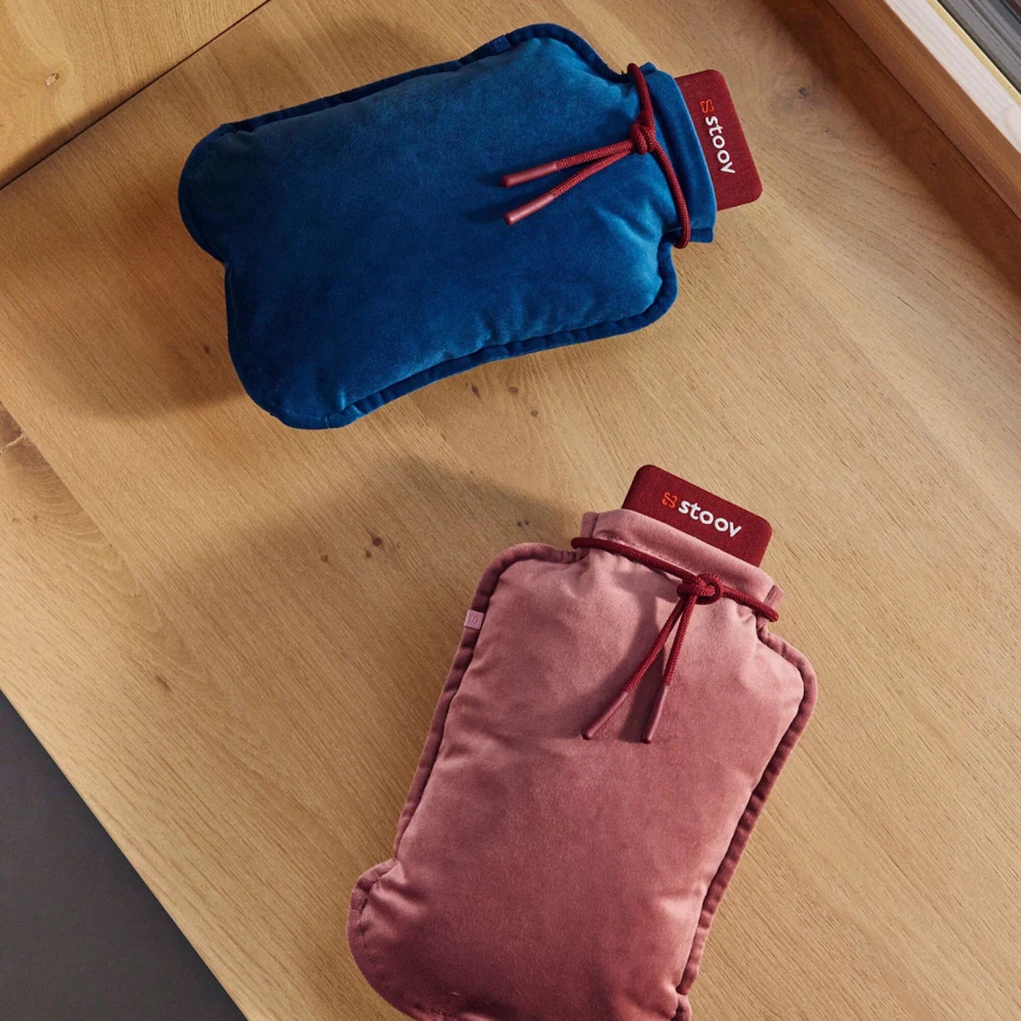 Stoov Wärmflsche Homey³ Samt Midnight Blue
