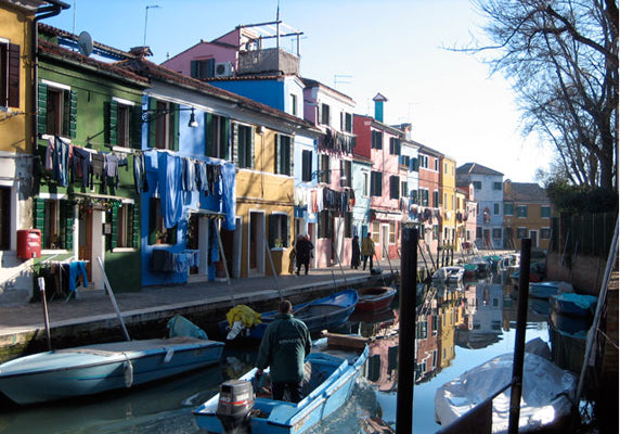 Progetti Wanduhr Burano purple, orange, green and light blue