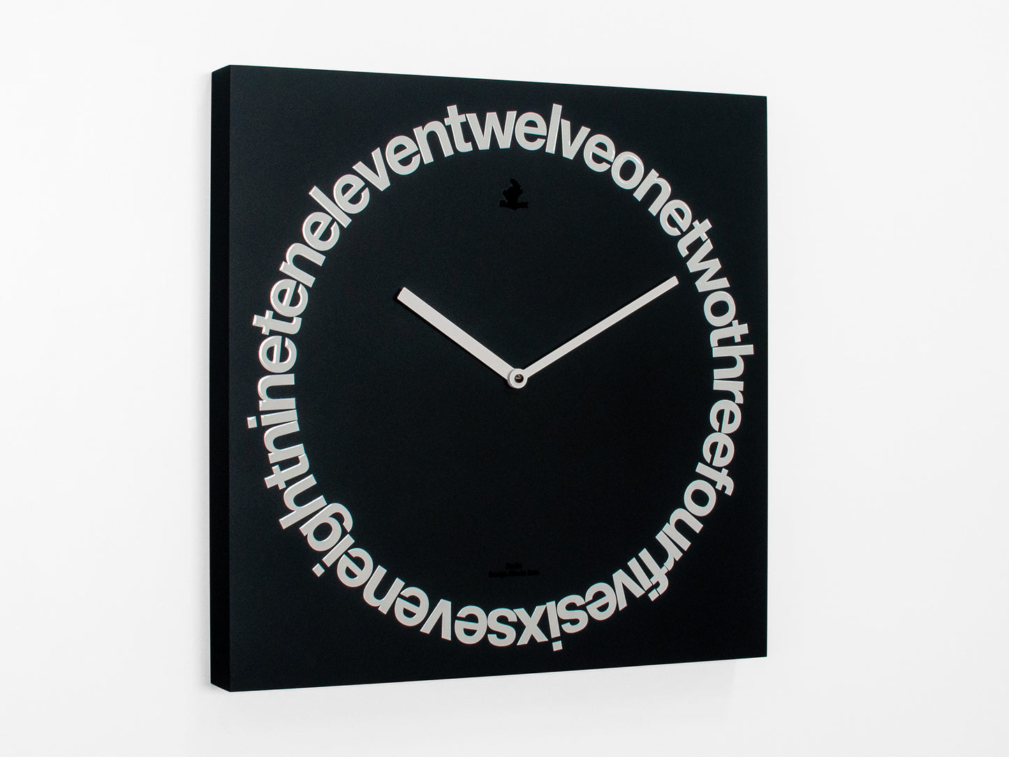 Progetti Wanduhr Dodici black (english writing)