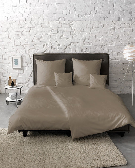 fleuresse Mako-Satin Bettwäsche Colours Uni 240x220 espresso