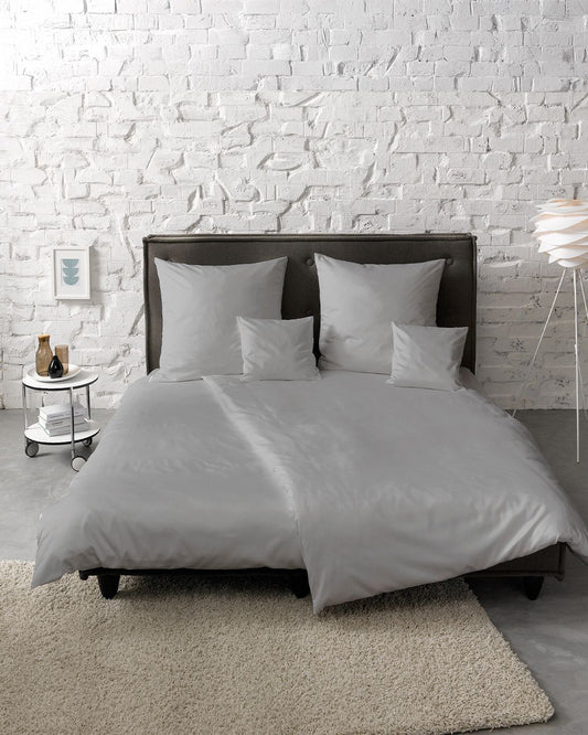 fleuresse Mako-Satin Bettwäsche Colours Uni 240x220 steingrau